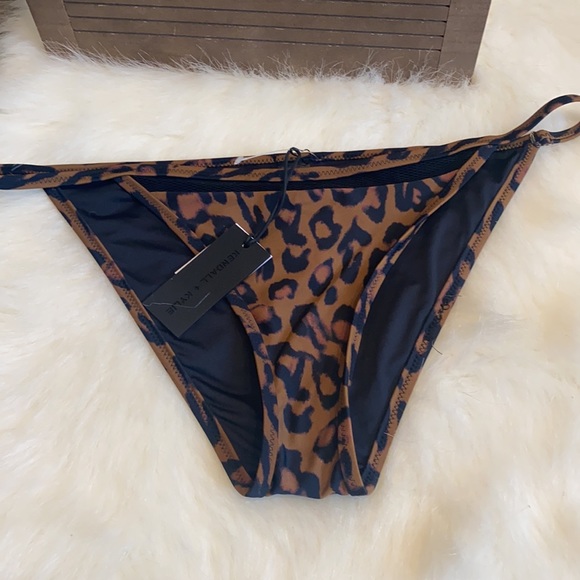 KENDALL + KYLIE TRIANGLE MESH LEOPARD SWIM BOTTOM. - Picture 3 of 10